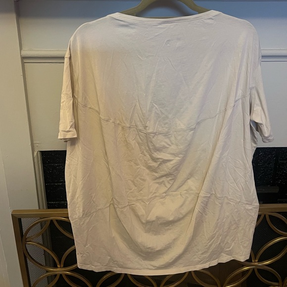 Lululemon Tee - Picture 2 of 3